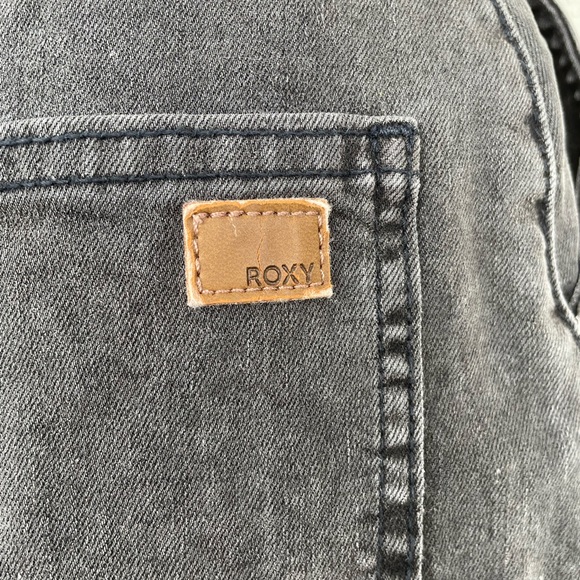 Roxy Washed Black Denim Skirt- sz S - Picture 4 of 4